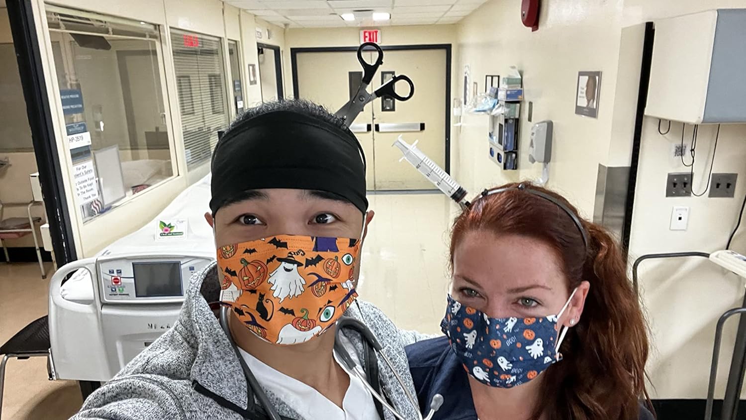 Halloween Horror Headband,Realistic Bloody Cleaver,Scissors,Saw Blade Hair Bands Halloween Costume Party Supplies - Preppy Kids (Grand Bazaar)