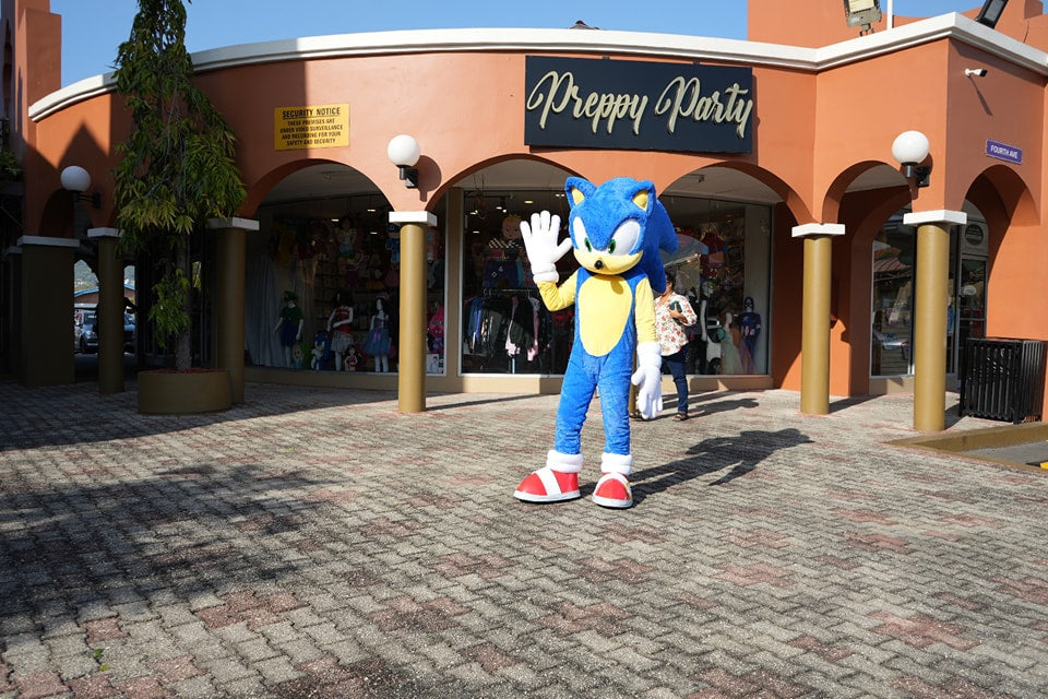 Sonic Mascot (Rental Only) - Preppy Kids (Grand Bazaar)