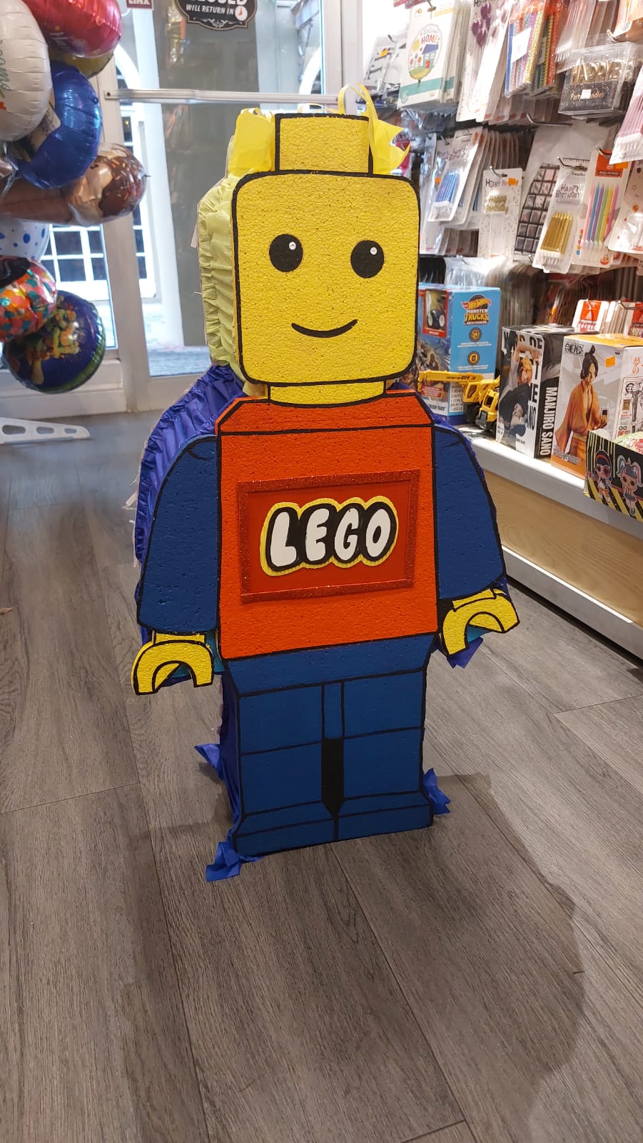 LEGO Pinata - Preppy Kids (Grand Bazaar)