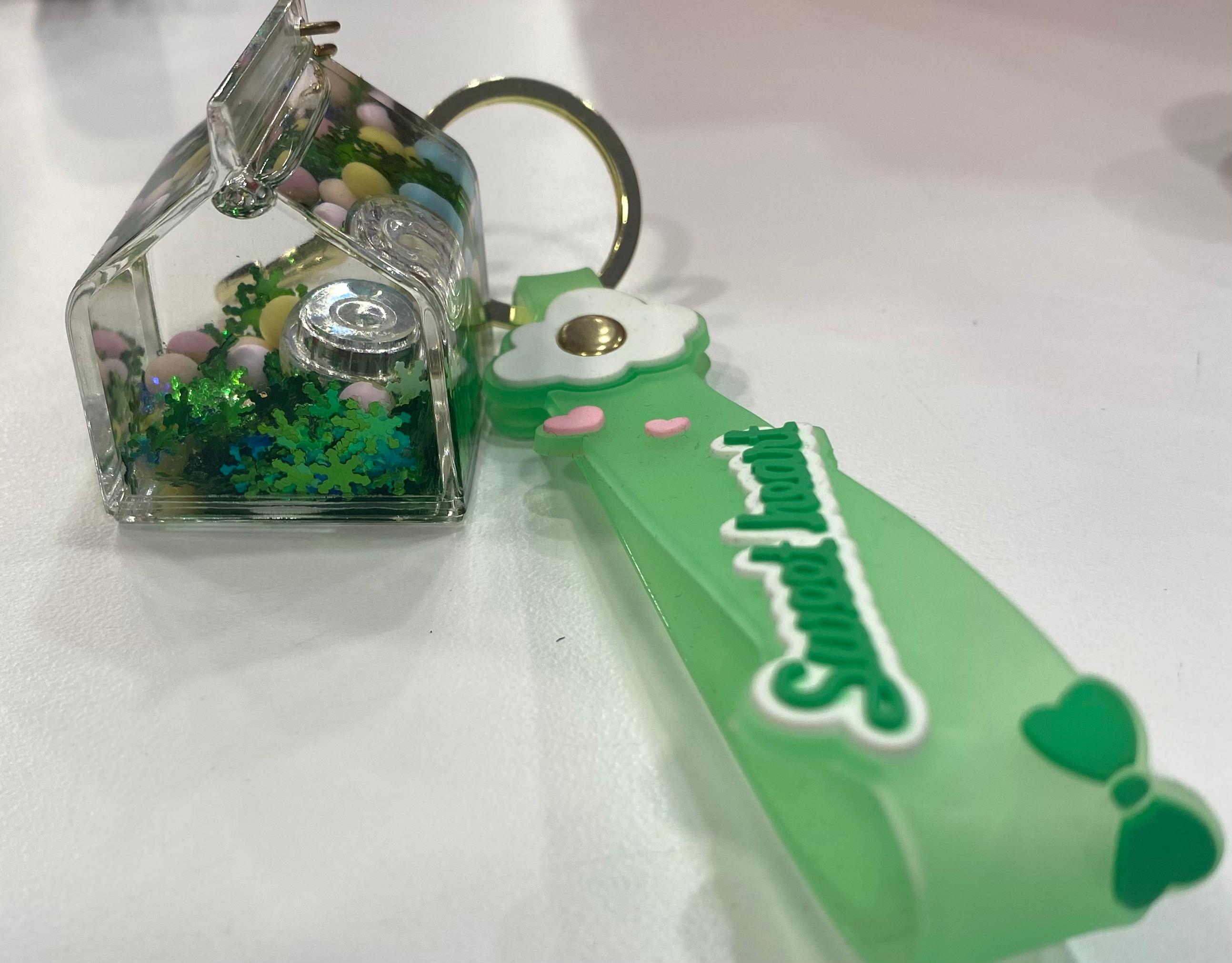Acrylic moving liquid Green carton - Preppy Kids (Grand Bazaar)