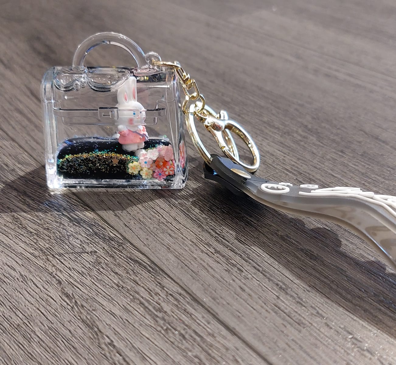 Acrylic Moving Liquid Sanrio Keychain - Preppy Kids (Grand Bazaar)