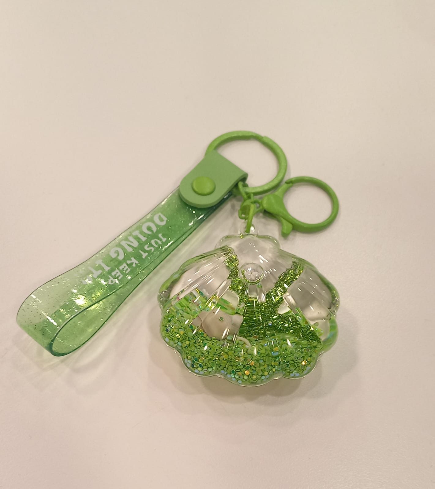 Acrylic Moving Liquid SeaShell Keychain - Preppy Kids (Grand Bazaar)