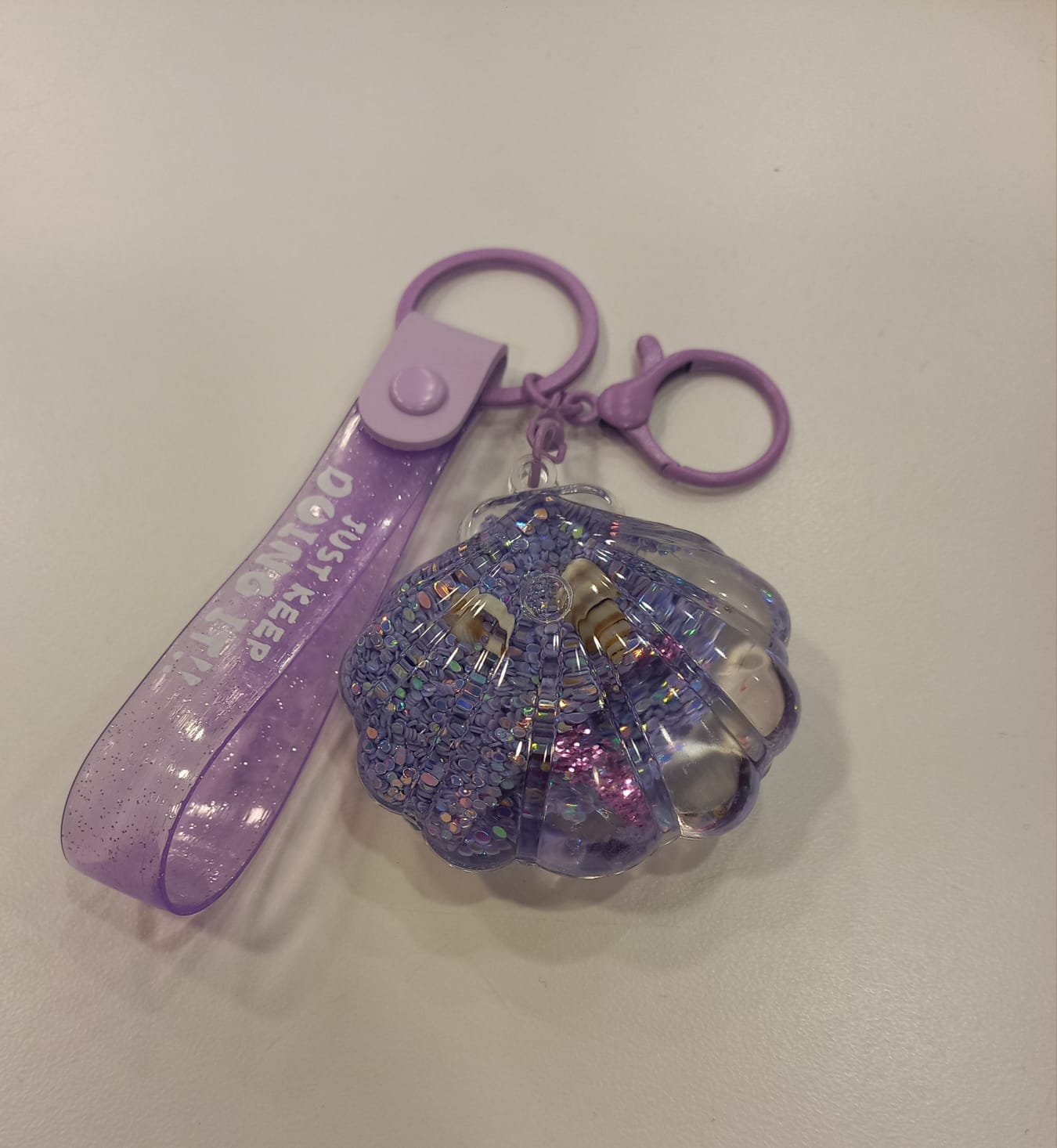Acrylic Moving Liquid SeaShell Keychain - Preppy Kids (Grand Bazaar)