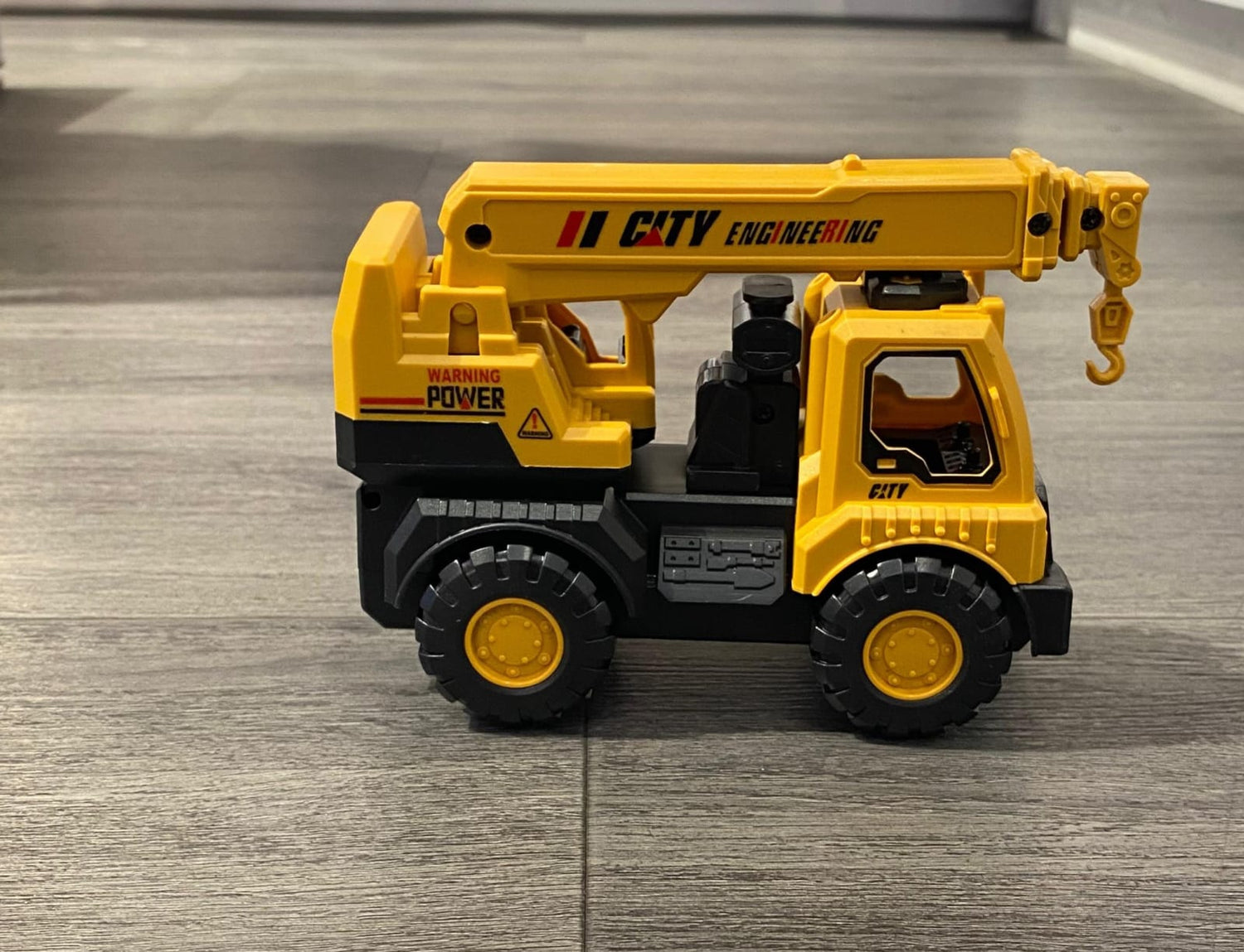 Construction toy truck - Preppy Kids (Grand Bazaar)