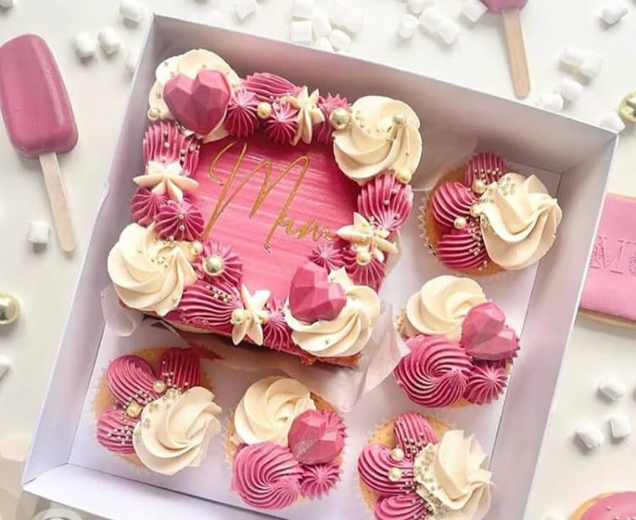 Cupcake / Cake box - Preppy Kids (Grand Bazaar)