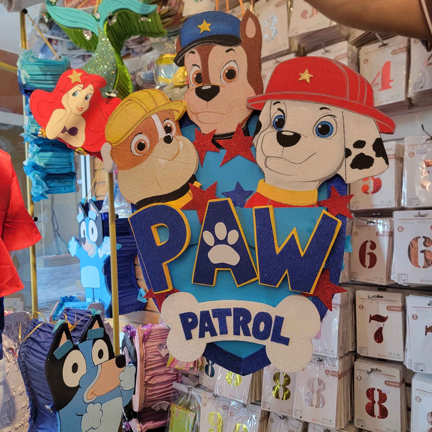 Paw Patrol &amp; Crew Pinata