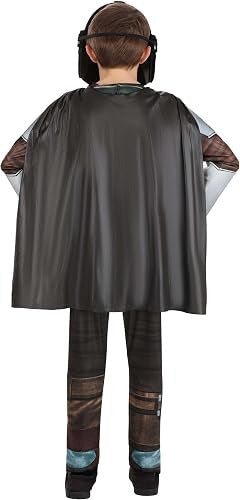 STAR WARS Boys Deluxe Mandalorian Costume, Kids Halloween Costume