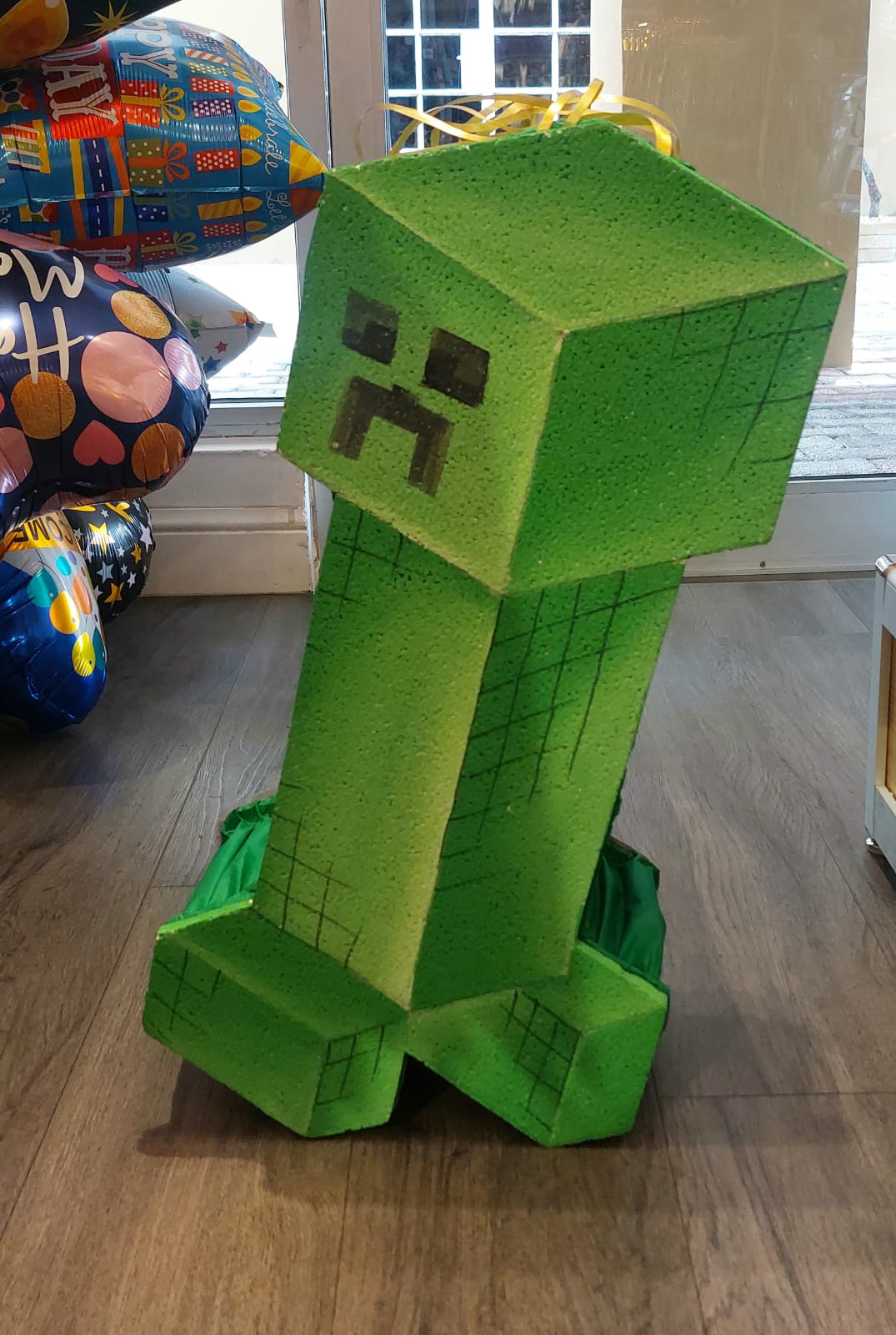 Minecraft Creeper Pinata Party