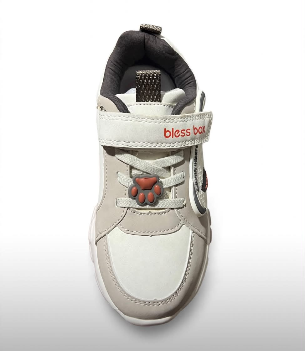 Bless box beige ‘the heart’ bear light up sneakers