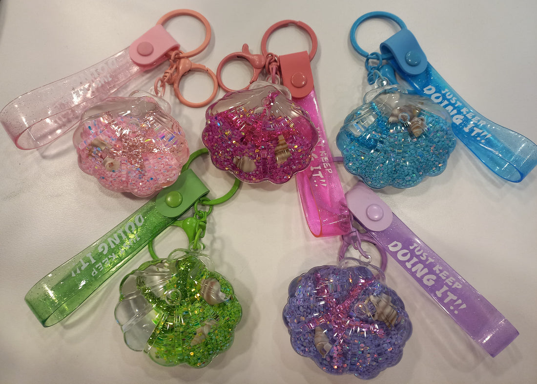 Acrylic Moving Liquid SeaShell Keychain - Preppy Kids (Grand Bazaar)