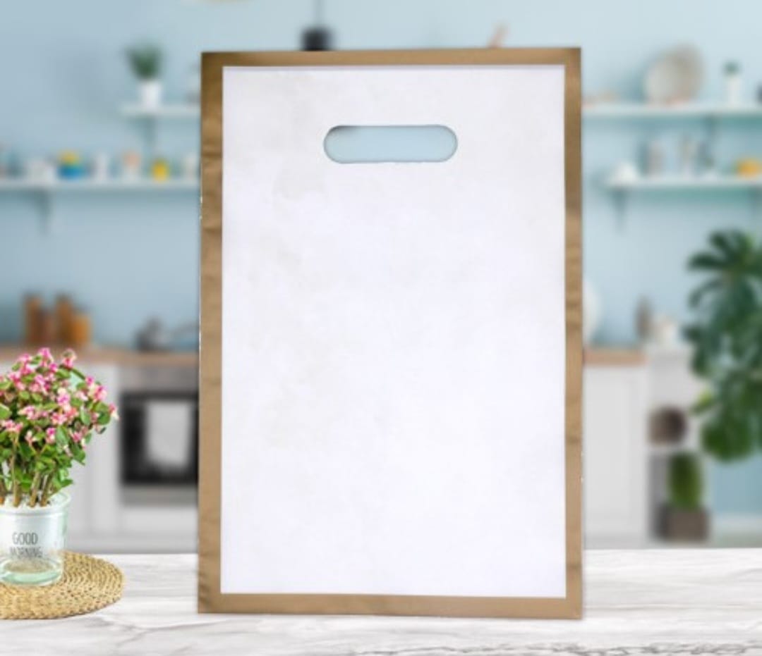 Plain white and gold borders party loot bags (10 pcs) - Preppy Kids (Grand Bazaar)