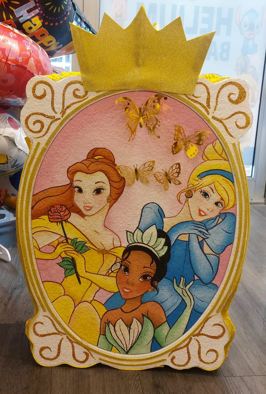 Princess Pinata belle , tiana , cinderella