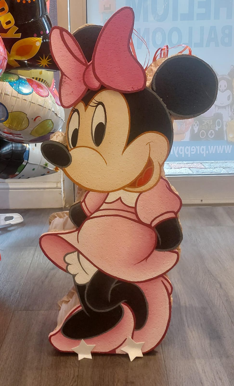 Minnie Mouse Pinata Party