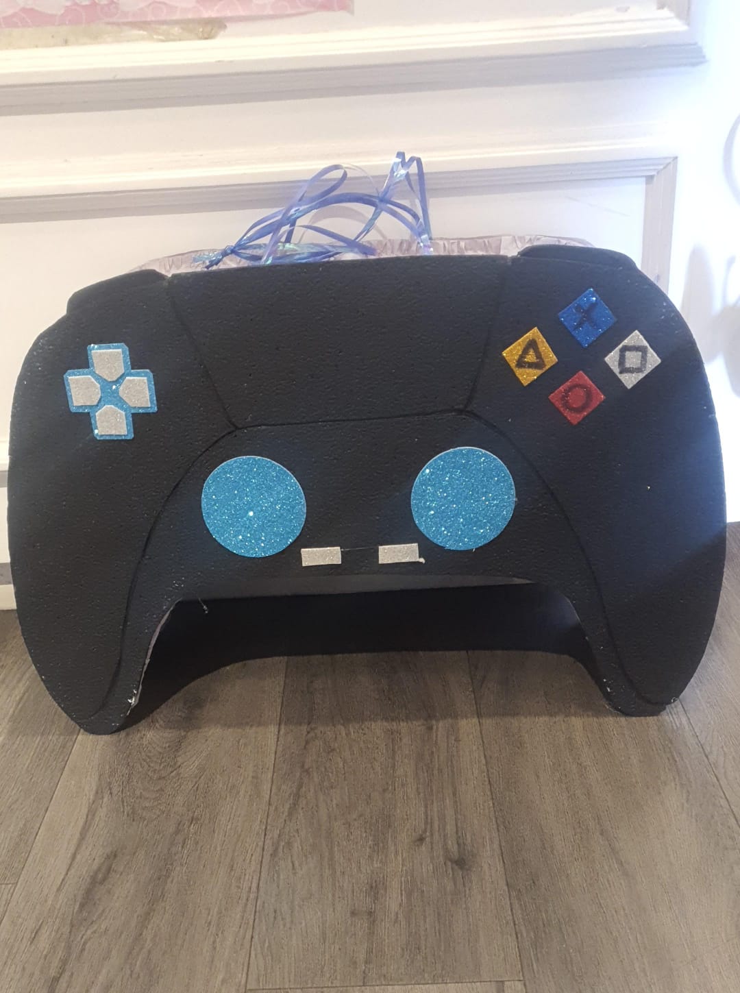 Game Controller Pinata Black 