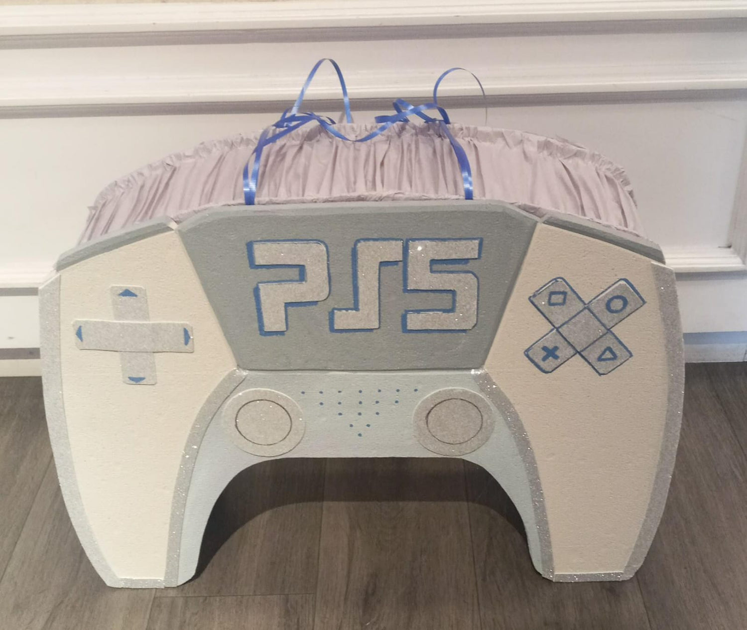 PS5 Game Controller Pinata Party 