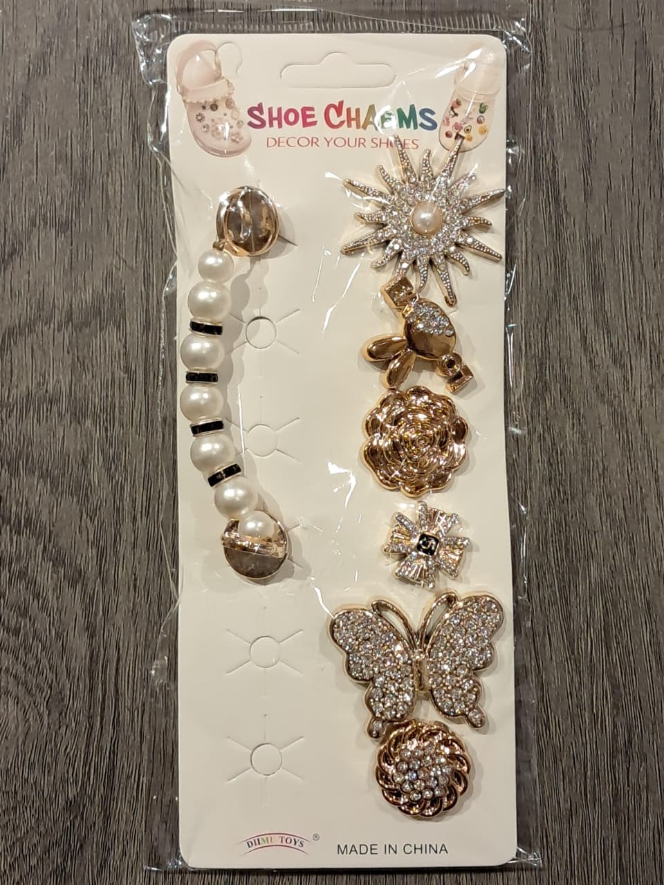 Gold Pearls Stylish Decorative Croc Charm Set (7PCS)