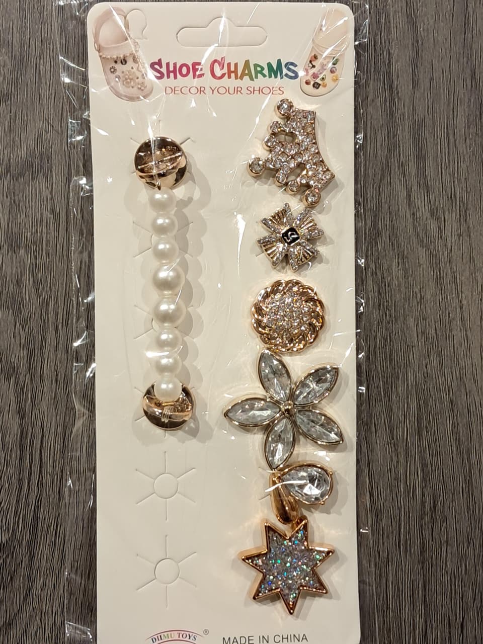 Gold Pearls Stylish Decorative Croc Charm Set (7PCS)