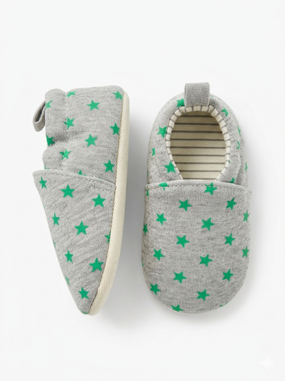 Green stars slip-on baby booties