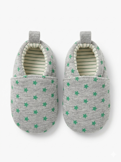 Green stars slip-on baby booties