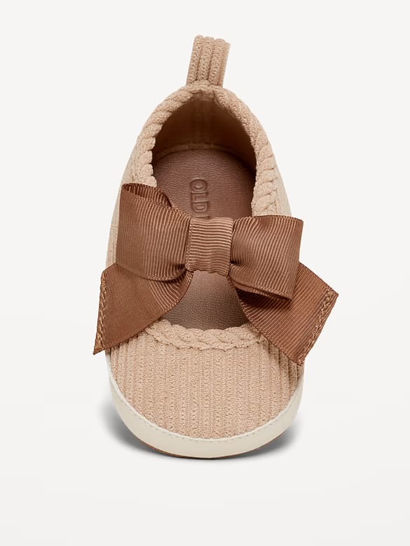 Old navy neutral corduroy bow baby sneakers