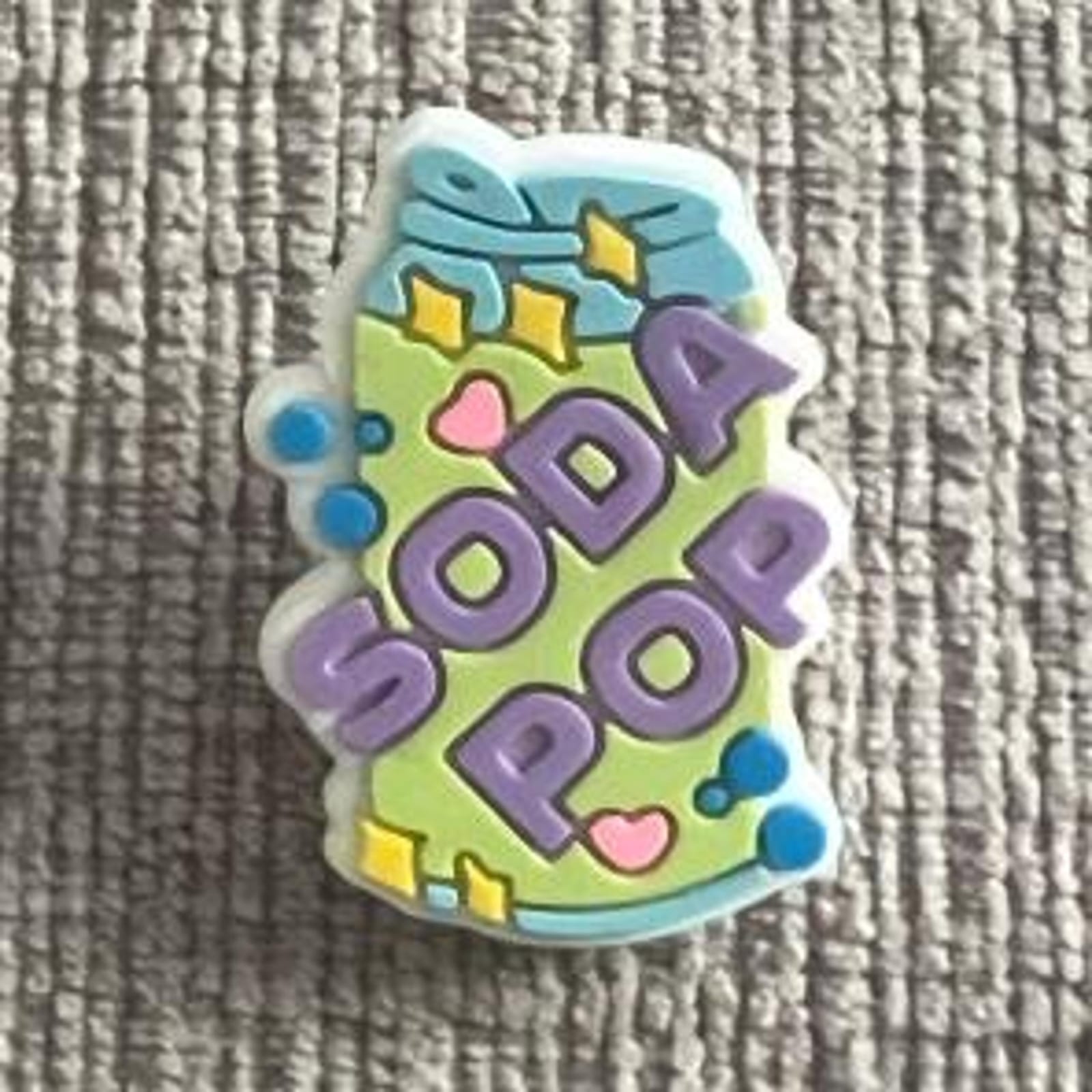 KPOP DEMON HUNTERS CROC CHARMS